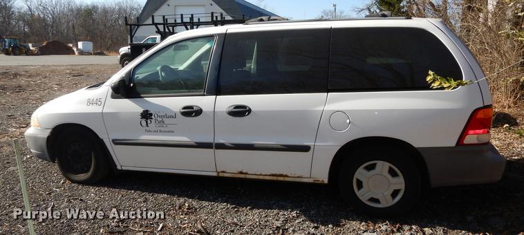 image for item J5583 2001 Ford Windstar LX van