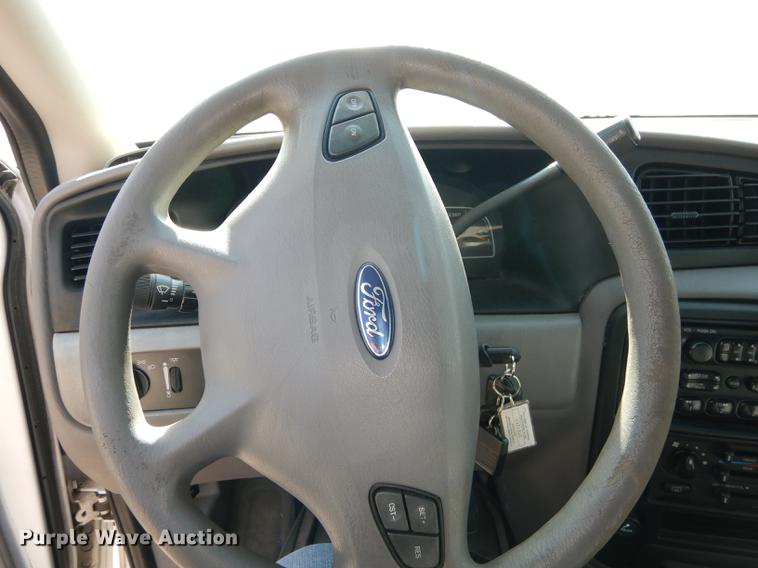 image for item J5583 2001 Ford Windstar LX van