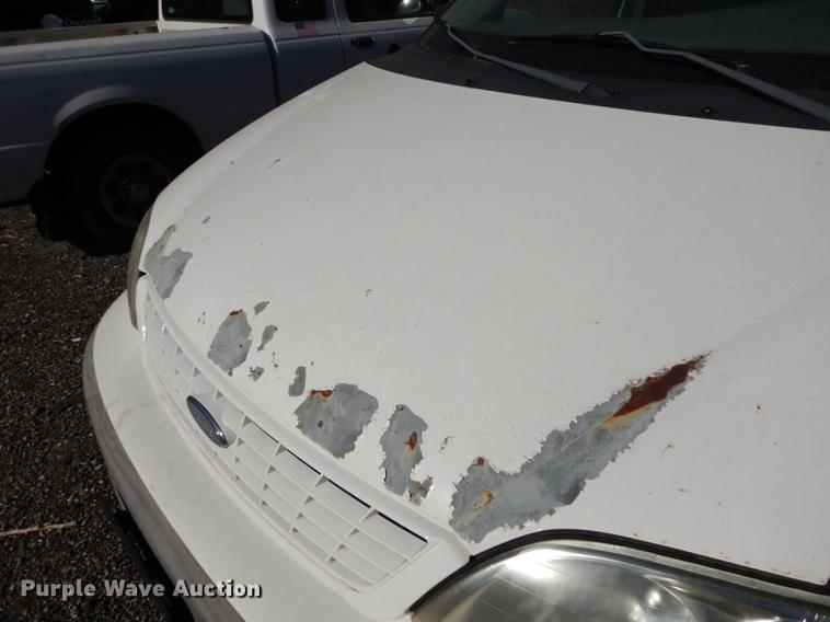 image for item J5583 2001 Ford Windstar LX van