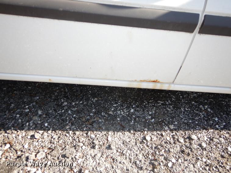 image for item J5583 2001 Ford Windstar LX van