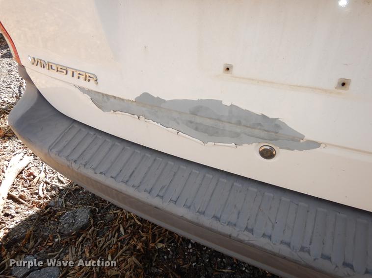 image for item J5583 2001 Ford Windstar LX van