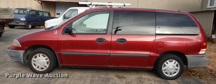 image for item J5585 2000 Ford Windstar van