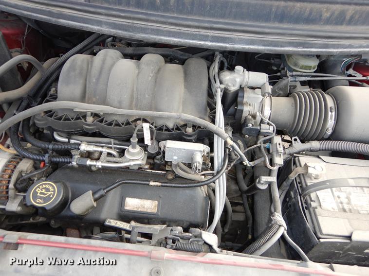 image for item J5585 2000 Ford Windstar van