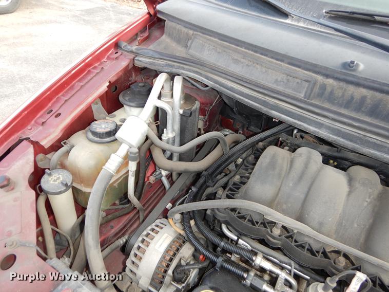 image for item J5585 2000 Ford Windstar van