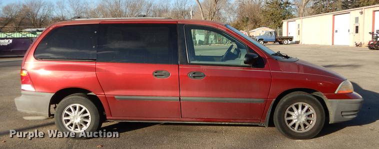 image for item J5593 2000 Ford Windstar van