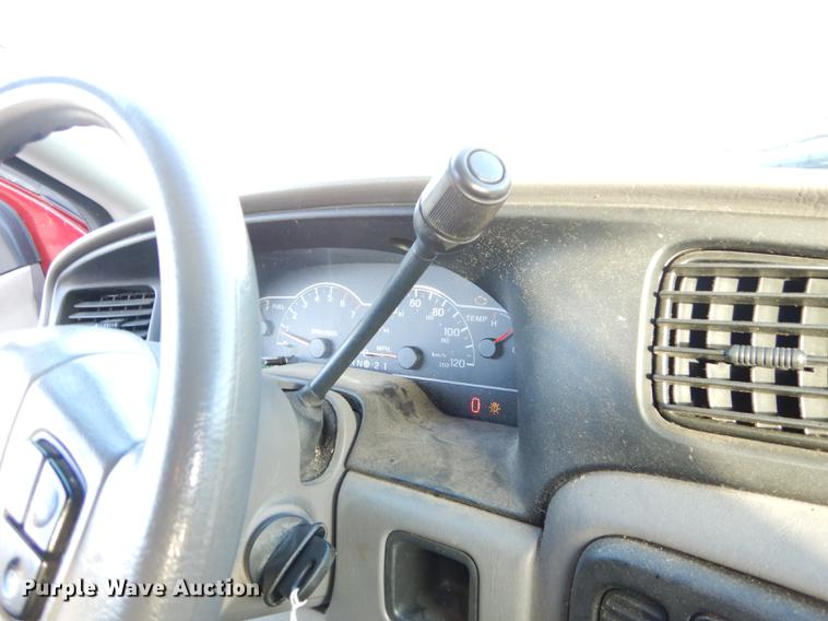 image for item J5593 2000 Ford Windstar van