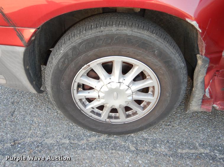 image for item J5593 2000 Ford Windstar van