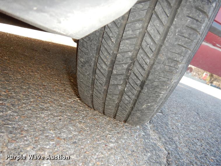 image for item J5593 2000 Ford Windstar van