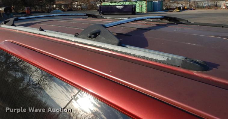 image for item J5593 2000 Ford Windstar van