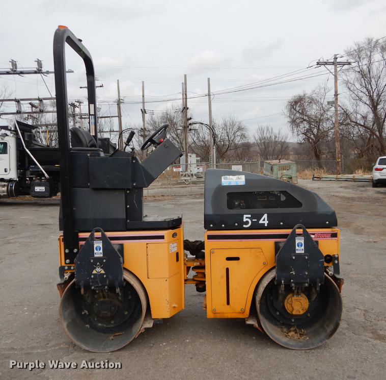 image for item J5614 Stone Wolfpac 6100 double drum roller