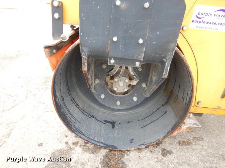 image for item J5614 Stone Wolfpac 6100 double drum roller