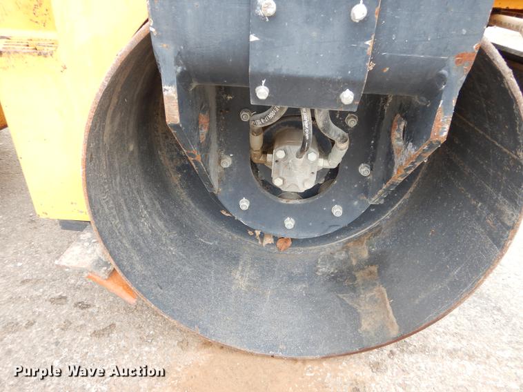 image for item J5614 Stone Wolfpac 6100 double drum roller
