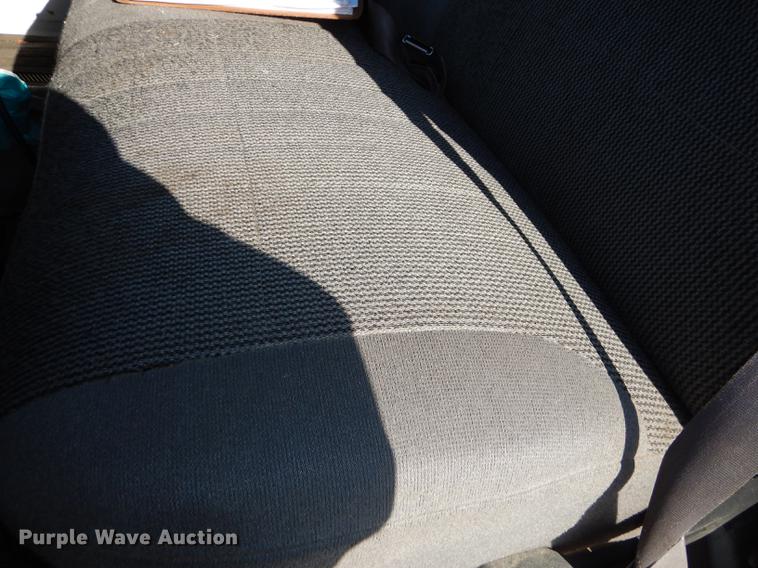 image for item J5630 1995 Ford F250 XL pickup truck