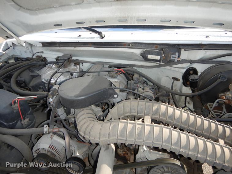 image for item J5630 1995 Ford F250 XL pickup truck