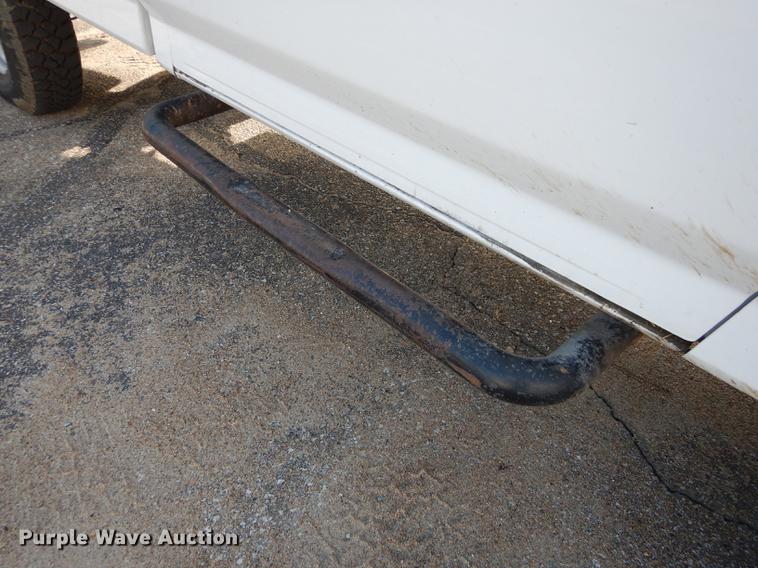 image for item J5630 1995 Ford F250 XL pickup truck