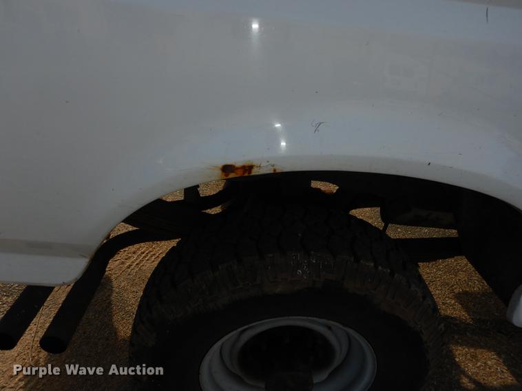 image for item J5630 1995 Ford F250 XL pickup truck