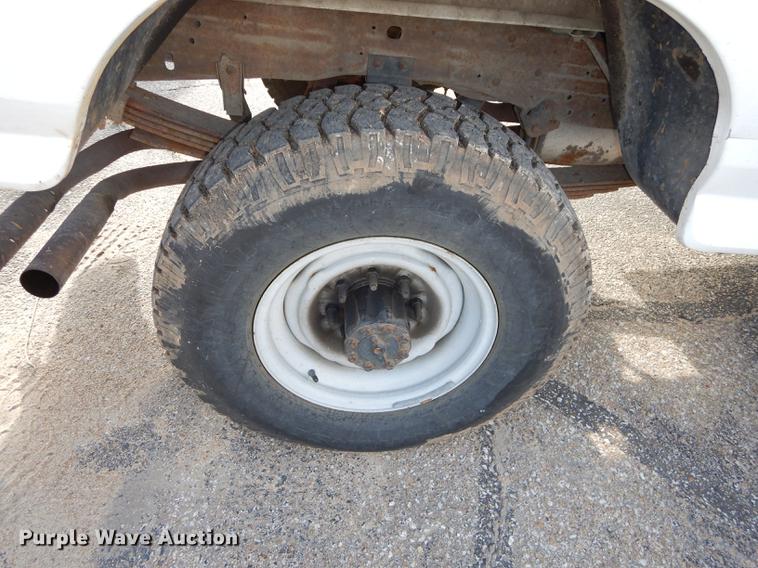 image for item J5630 1995 Ford F250 XL pickup truck