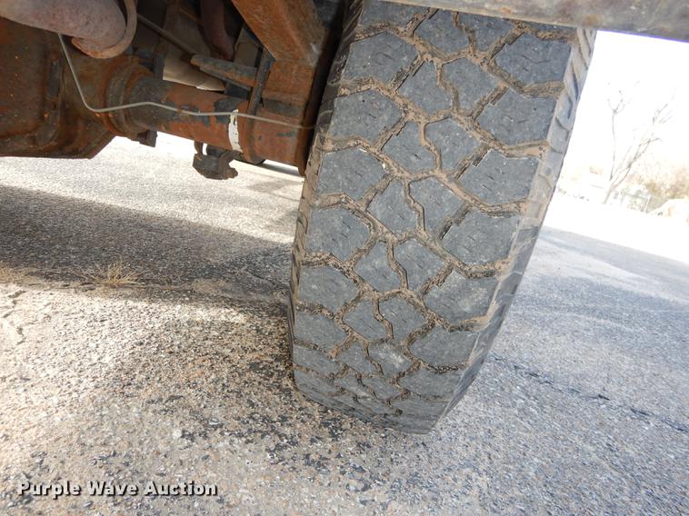 image for item J5630 1995 Ford F250 XL pickup truck