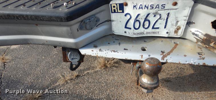 image for item J5630 1995 Ford F250 XL pickup truck