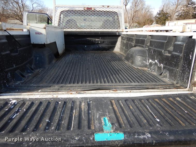 image for item J5630 1995 Ford F250 XL pickup truck