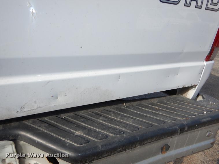 image for item J5630 1995 Ford F250 XL pickup truck