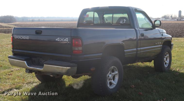 image for item AX9034 2000 Dodge Ram 1500 pickup truck