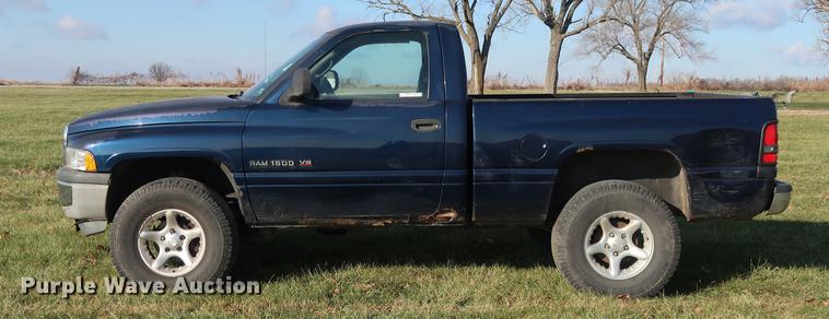 image for item AX9034 2000 Dodge Ram 1500 pickup truck