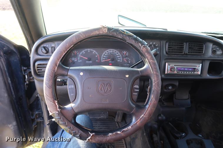 image for item AX9034 2000 Dodge Ram 1500 pickup truck