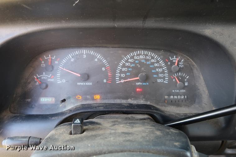 image for item AX9034 2000 Dodge Ram 1500 pickup truck