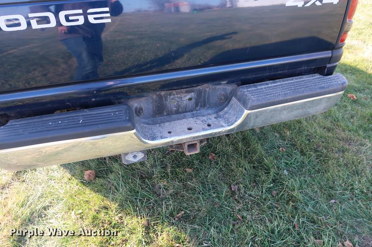 image for item AX9034 2000 Dodge Ram 1500 pickup truck