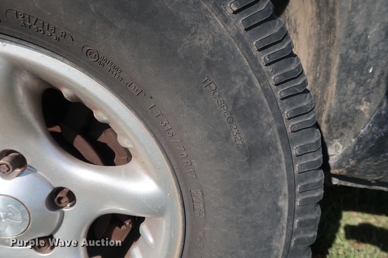 image for item AX9034 2000 Dodge Ram 1500 pickup truck