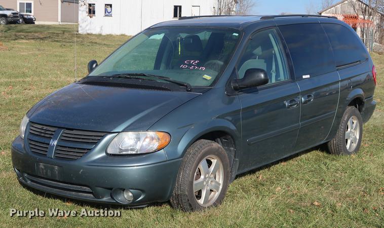 image for item AX9035 2005 Dodge Grand Caravan van