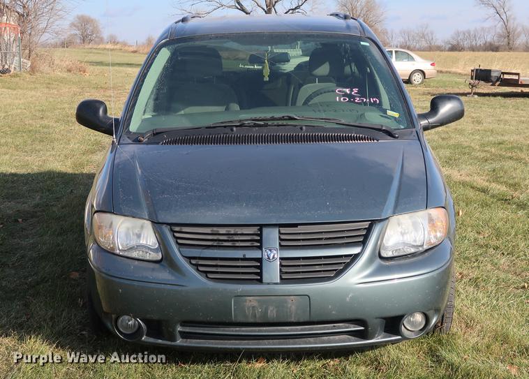 image for item AX9035 2005 Dodge Grand Caravan van
