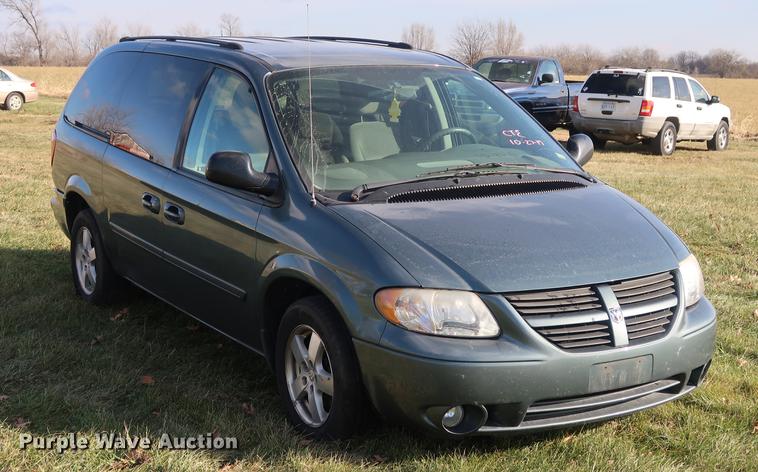image for item AX9035 2005 Dodge Grand Caravan van