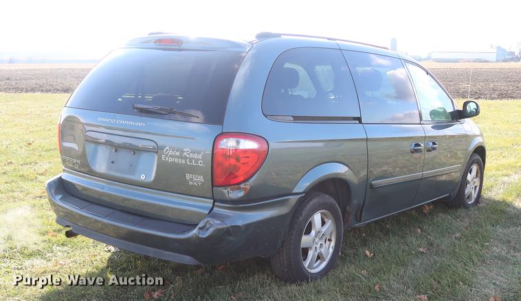 image for item AX9035 2005 Dodge Grand Caravan van