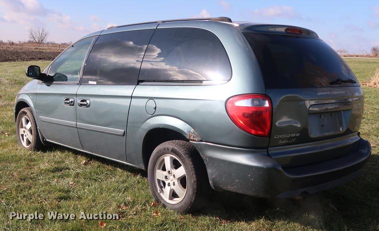 image for item AX9035 2005 Dodge Grand Caravan van