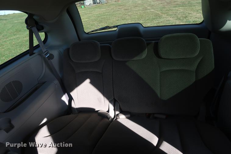 image for item AX9035 2005 Dodge Grand Caravan van