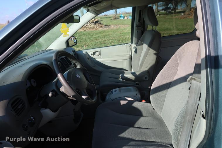 image for item AX9035 2005 Dodge Grand Caravan van