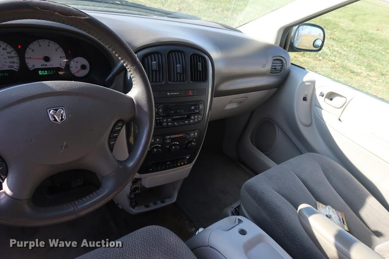 image for item AX9035 2005 Dodge Grand Caravan van