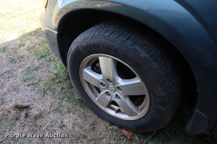 image for item AX9035 2005 Dodge Grand Caravan van