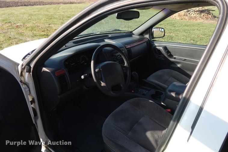 image for item AX9036 1999 Jeep Grand Cherokee SUV