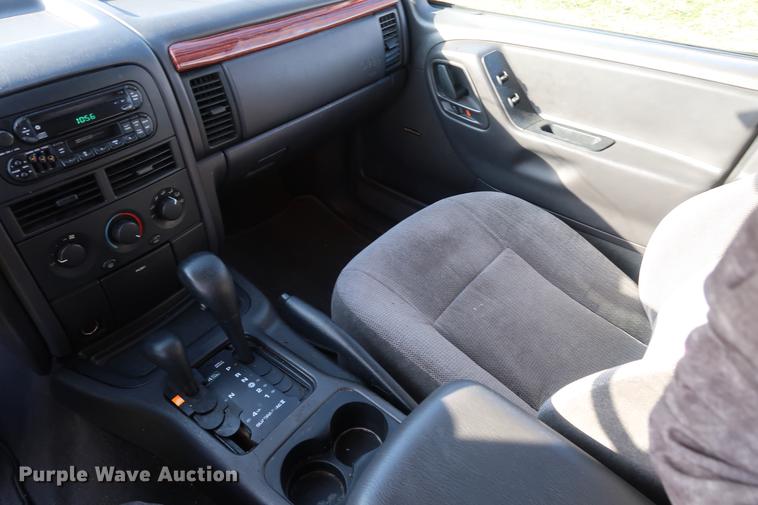 image for item AX9036 1999 Jeep Grand Cherokee SUV