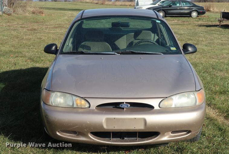 image for item AX9037 1999 Ford Escort