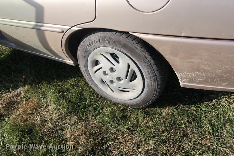 image for item AX9037 1999 Ford Escort