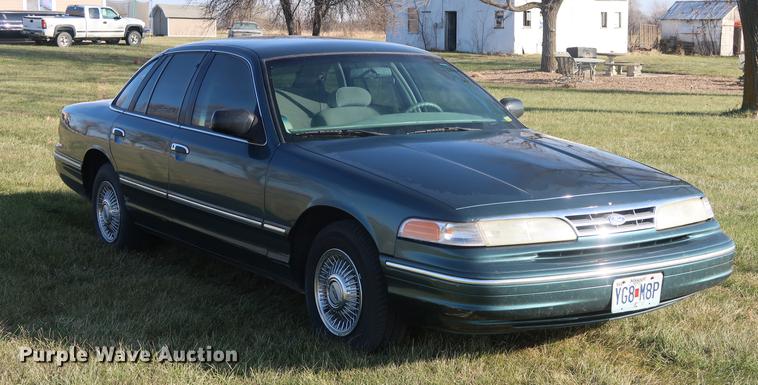 image for item AX9038 1996 Ford Crown Victoria