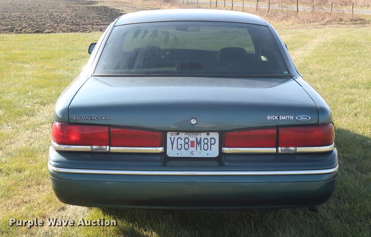 image for item AX9038 1996 Ford Crown Victoria