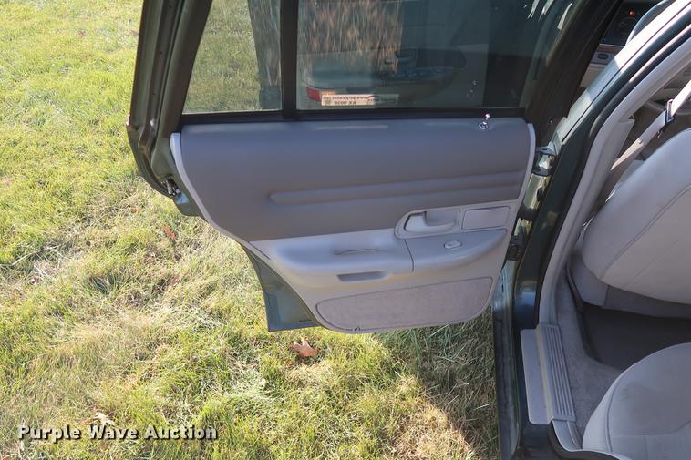 image for item AX9038 1996 Ford Crown Victoria