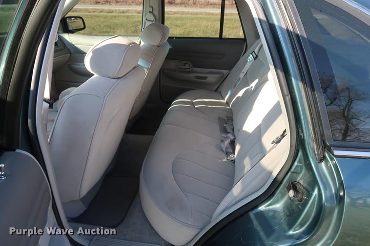 image for item AX9038 1996 Ford Crown Victoria