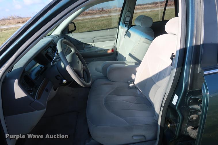 image for item AX9038 1996 Ford Crown Victoria