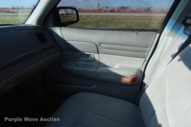 image for item AX9038 1996 Ford Crown Victoria